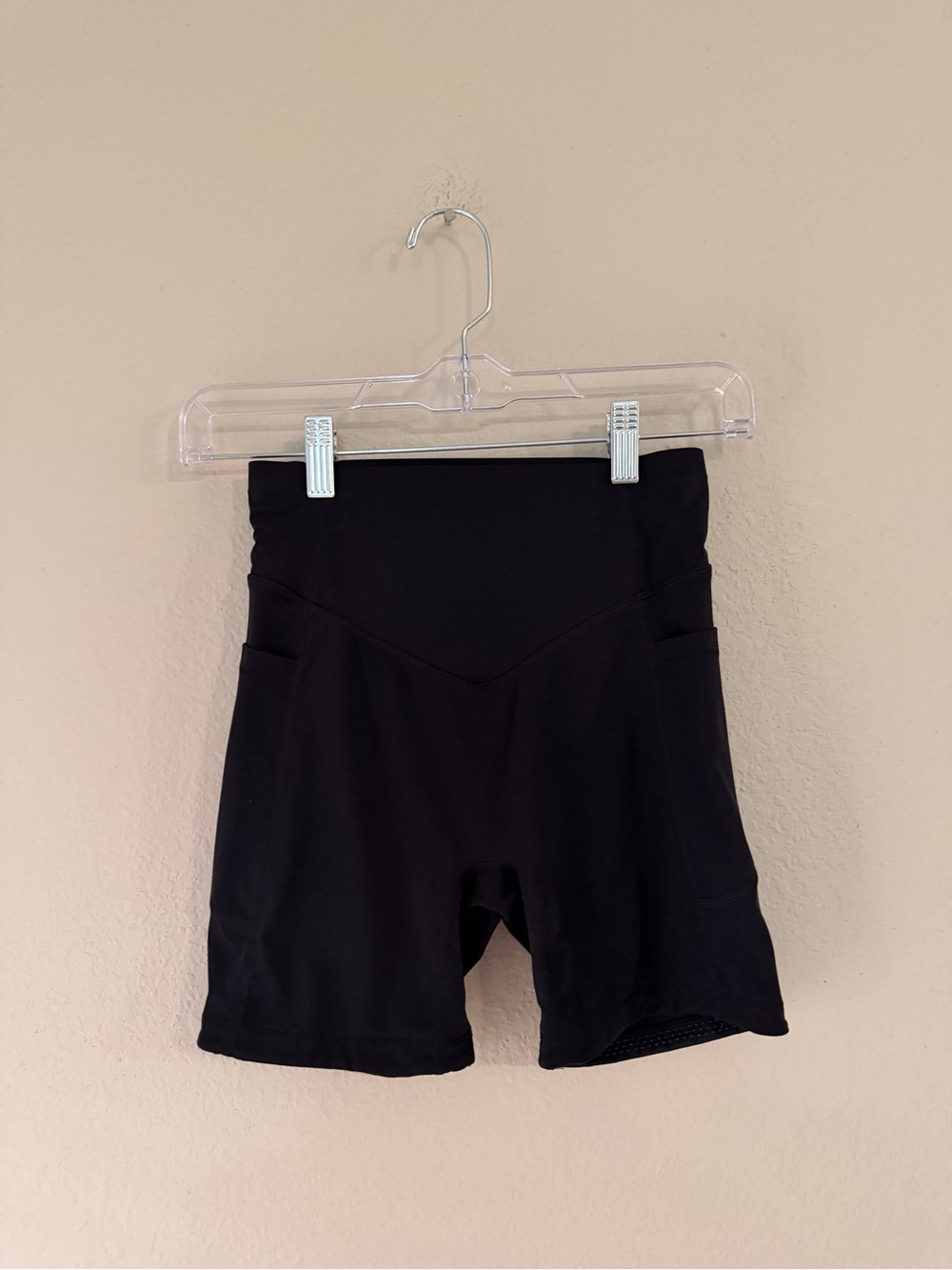 Halara UltraSculpt High Waisted Butt Lifting Tummy Control Pocket Shorts XS